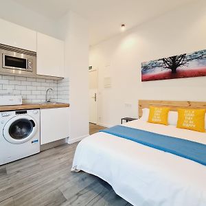 Studio met een Queen Size Bed